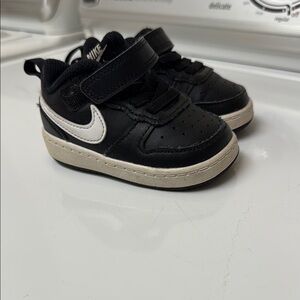 Nike Kids Black Sneakers